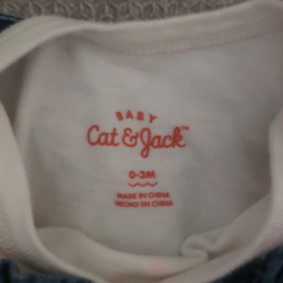 Cute Valentine's day baby outfit - Picture 2 of 5